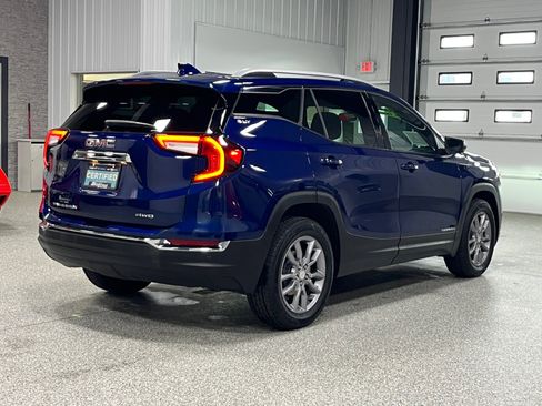 Certified 2022 GMC Terrain SLT w/ Infotainment Package II image 5