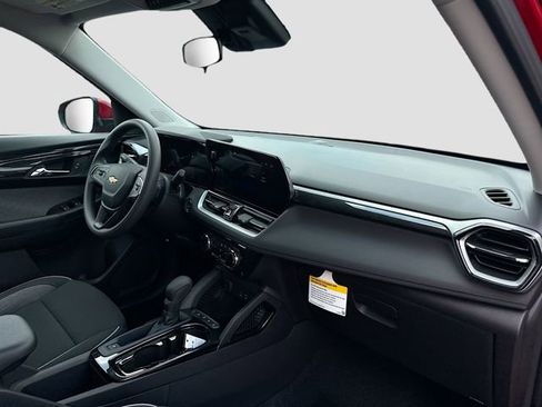 Used 2026 Chevrolet TrailBlazer LT FWD image 28