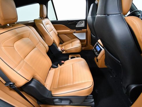 Used 2022 Lincoln Aviator Black Label w/ Dynamic Handling Package image 19