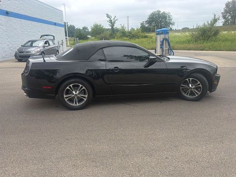 Used 2014 Ford Mustang Premium RWD image 8