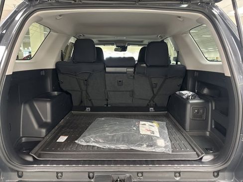 Used 2024 Toyota 4Runner TRD Off-Road Premium image 7