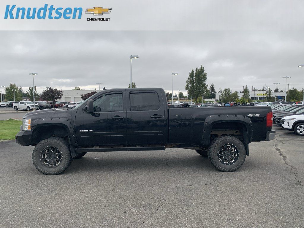 Used 2014 Chevrolet Silverado 2500 LTZ w/ LTZ Plus Package AWD/4WD image 4
