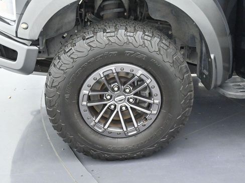 Used 2020 Ford F150 Raptor w/ Equipment Group 802A Luxury AWD/4WD image 40