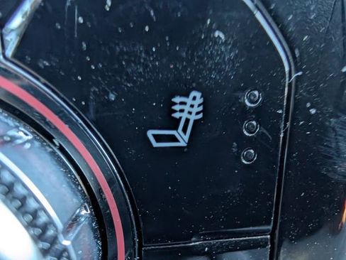 Used 2024 GMC Sierra 1500 Elevation image 18