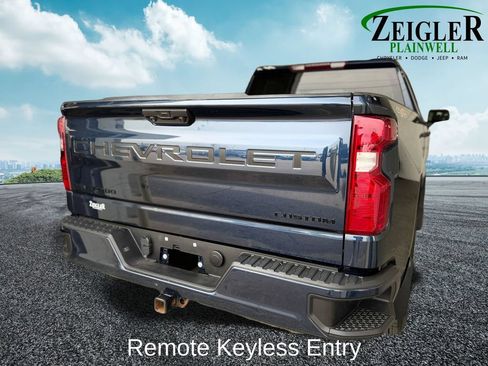Used 2023 Chevrolet Silverado 1500 Custom w/ LPO, Dark Essentials Package AWD/4WD image 5