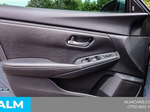 Used 2025 Nissan Sentra SV FWD image 37