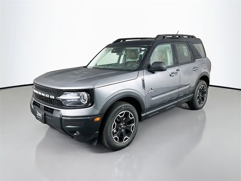 New 2025 Ford Bronco Sport Outer Banks image 3