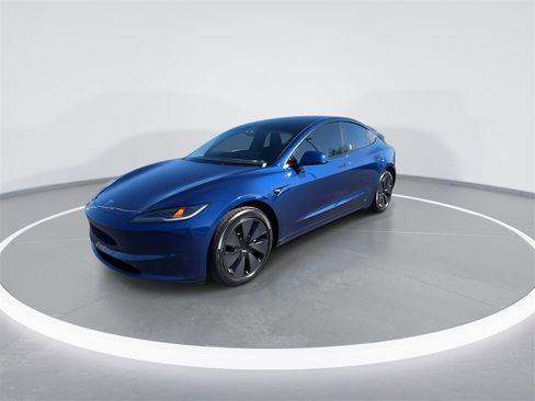 Used 2025 Tesla Model 3 Long Range image 4