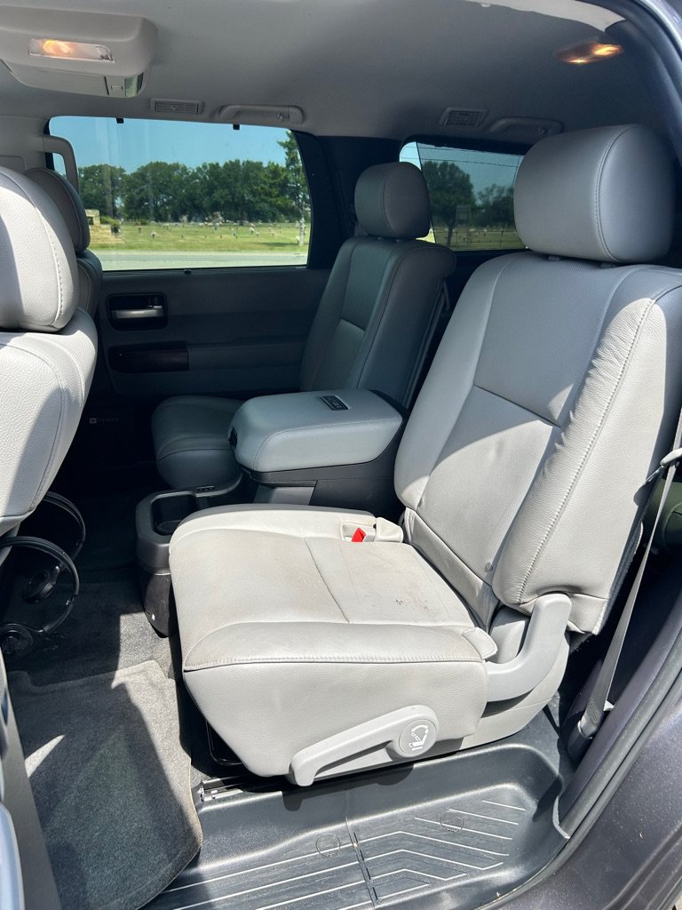 Used 2015 Toyota Sequoia Platinum RWD image 11
