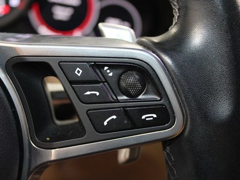 Used 2019 Porsche Cayenne AWD/4WD image 22
