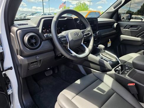Used 2026 Chevrolet Colorado Trail Boss AWD/4WD image 12