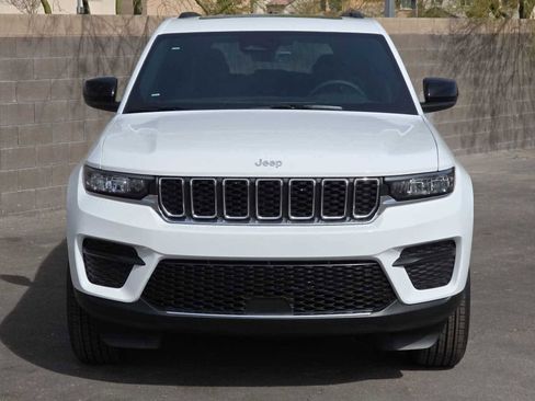 New 2026 Jeep Grand Cherokee Laredo X image 4