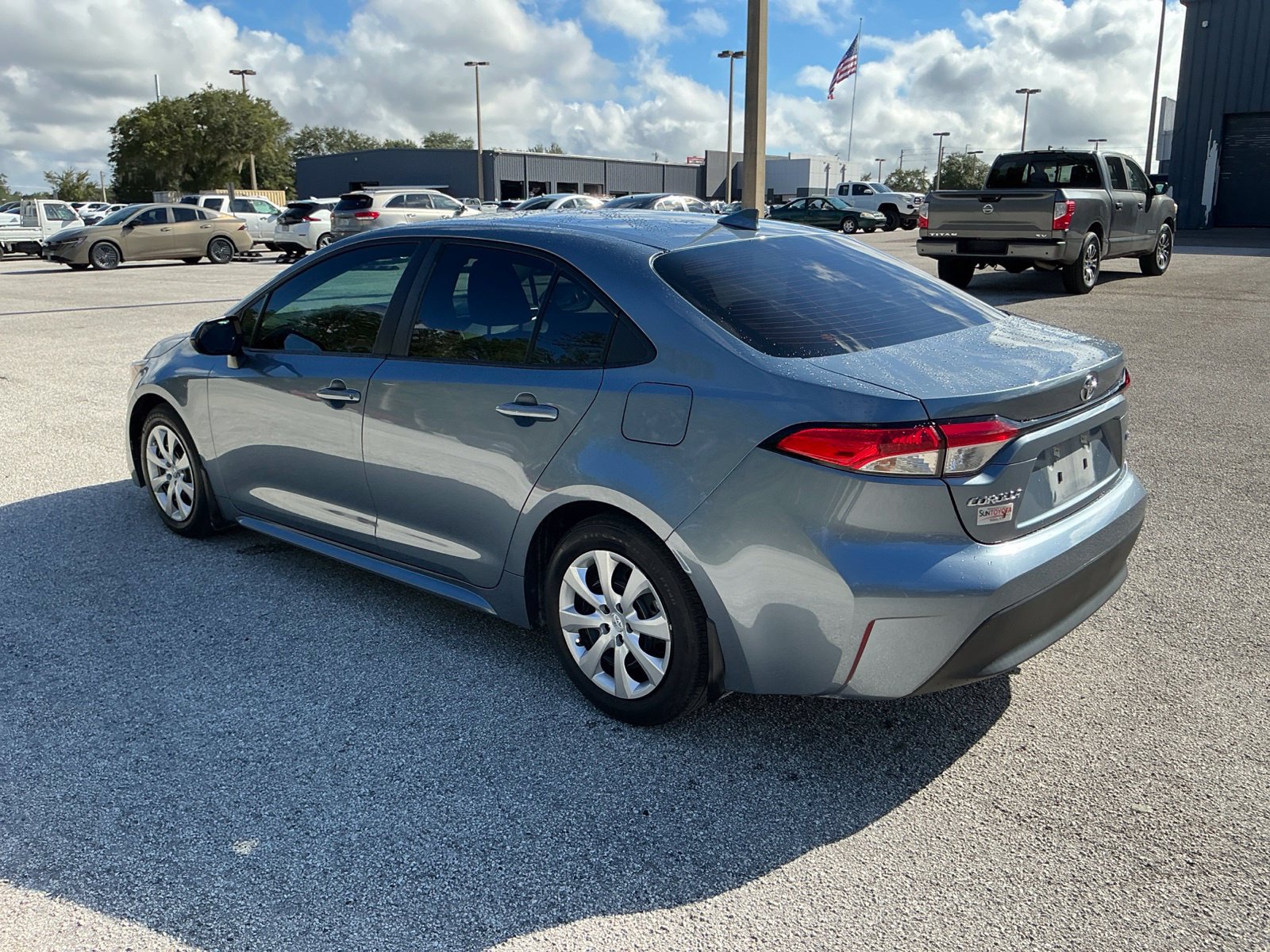 Used 2025 Toyota Corolla LE FWD image 6