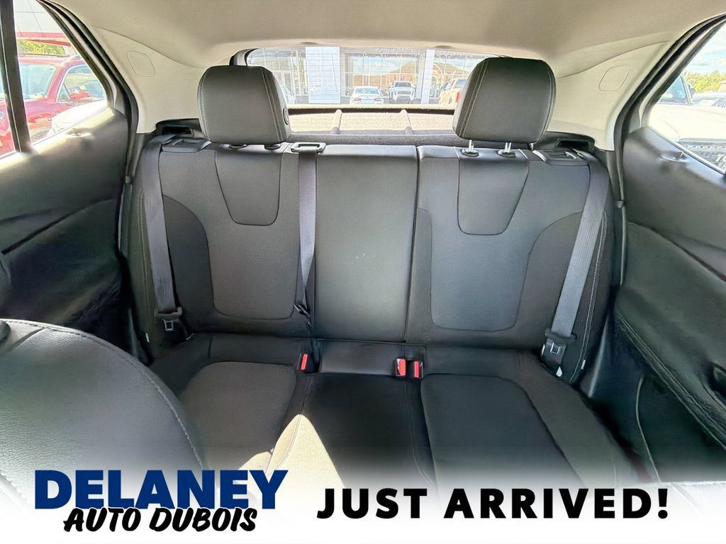 Used 2023 Buick Encore GX Preferred w/ Cold Weather Comfort Package FWD image 13