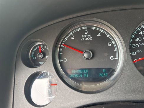 Used 2012 Chevrolet Tahoe LT w/ Luxury Package image 18