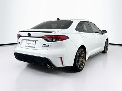 Certified 2024 Toyota Corolla SE w/ Convenience Package image 11