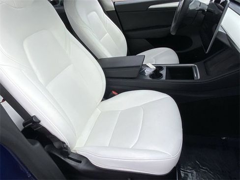 Used 2023 Tesla Model Y Long Range image 12