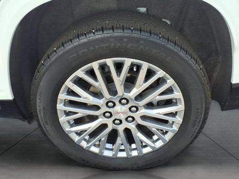 Used 2024 GMC Acadia Denali w/ LPO, Floor Liner Package FWD image 29