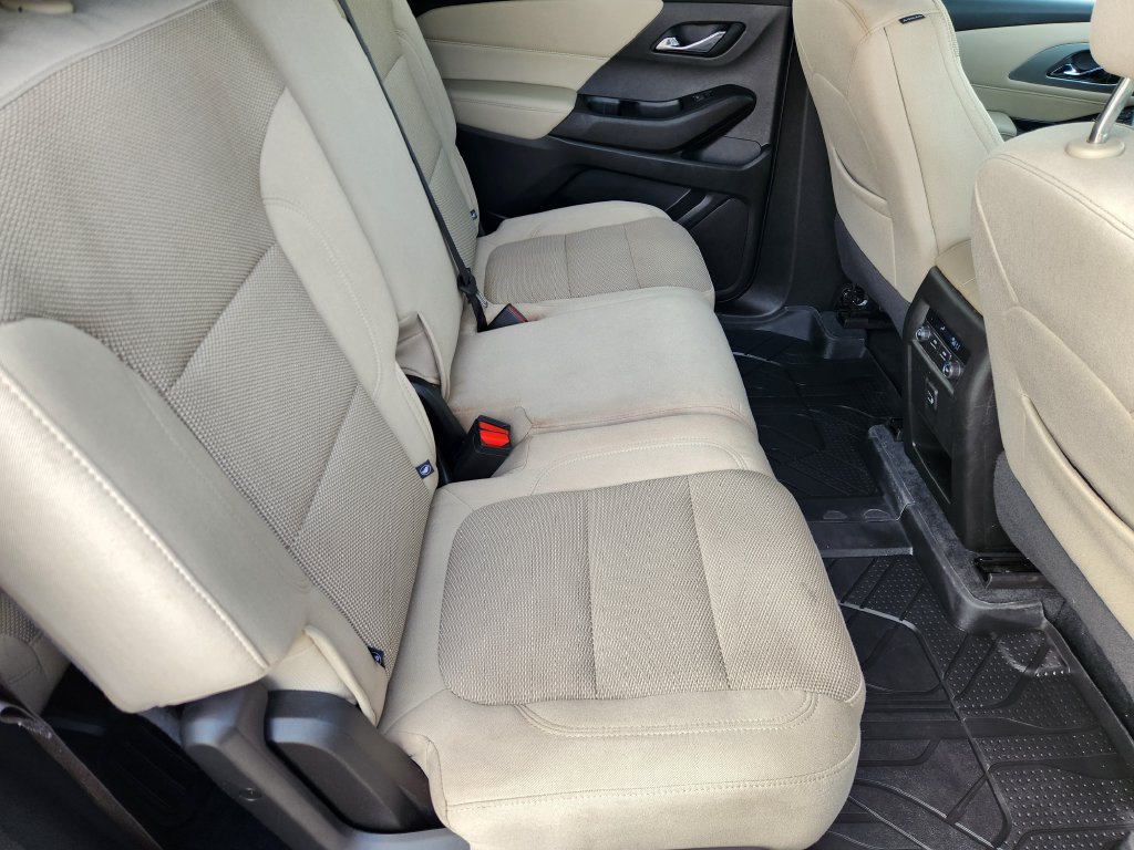 Used 2023 Chevrolet Traverse LS w/ Safety Package FWD image 32