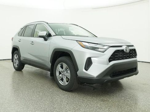 Certified 2025 Toyota RAV4 LE image 30