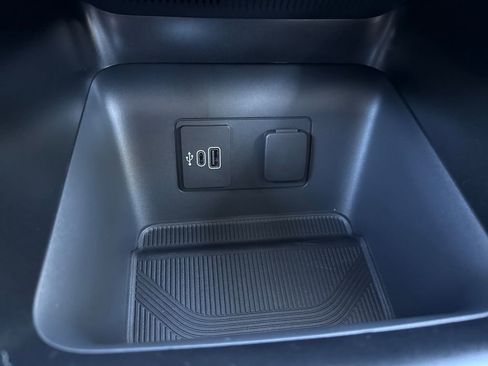 New 2026 Ford Explorer Active w/ Active Comfort Package RWD image 30