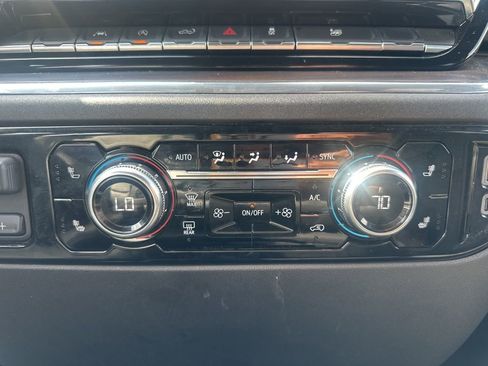 Used 2025 GMC Sierra 1500 SLT image 24