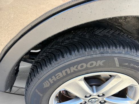 Used 2015 Toyota RAV4 XLE image 14