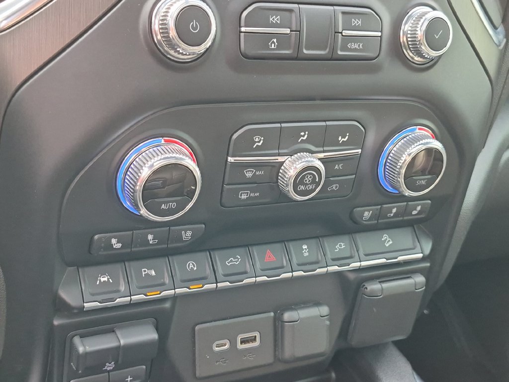 Used 2021 GMC Sierra 1500 AT4 w/ AT4 Value Package AWD/4WD image 23