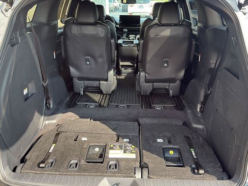 Used 2025 Toyota Sienna XSE AWD/4WD image 35