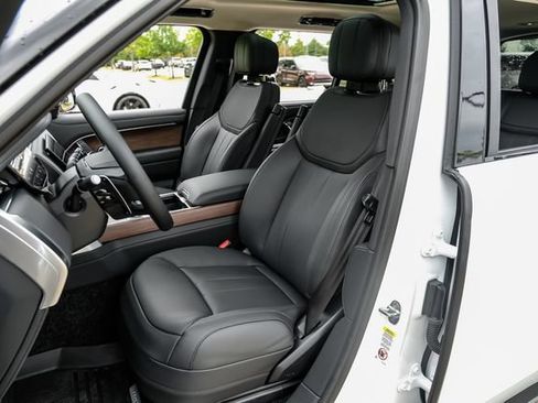 New 2026 Land Rover Range Rover Long Wheelbase SE AWD/4WD image 23