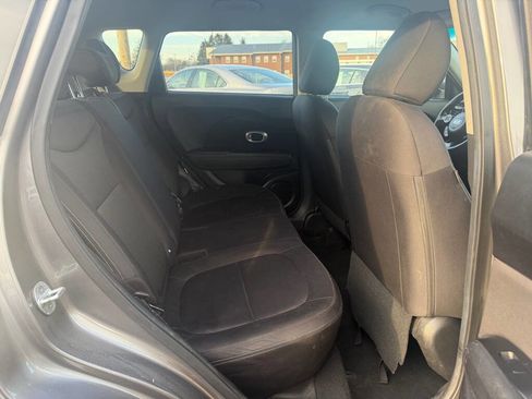 Used 2015 Kia Soul Base 4dr Crossover 6A image 15