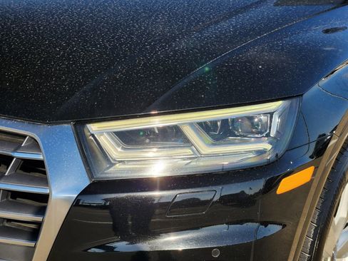 Used 2019 Audi Q5 Prestige w/ Prestige Package image 9