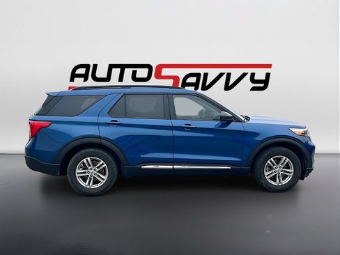 Used 2022 Ford Explorer XLT w/ Equipment Group 202A RWD image 8