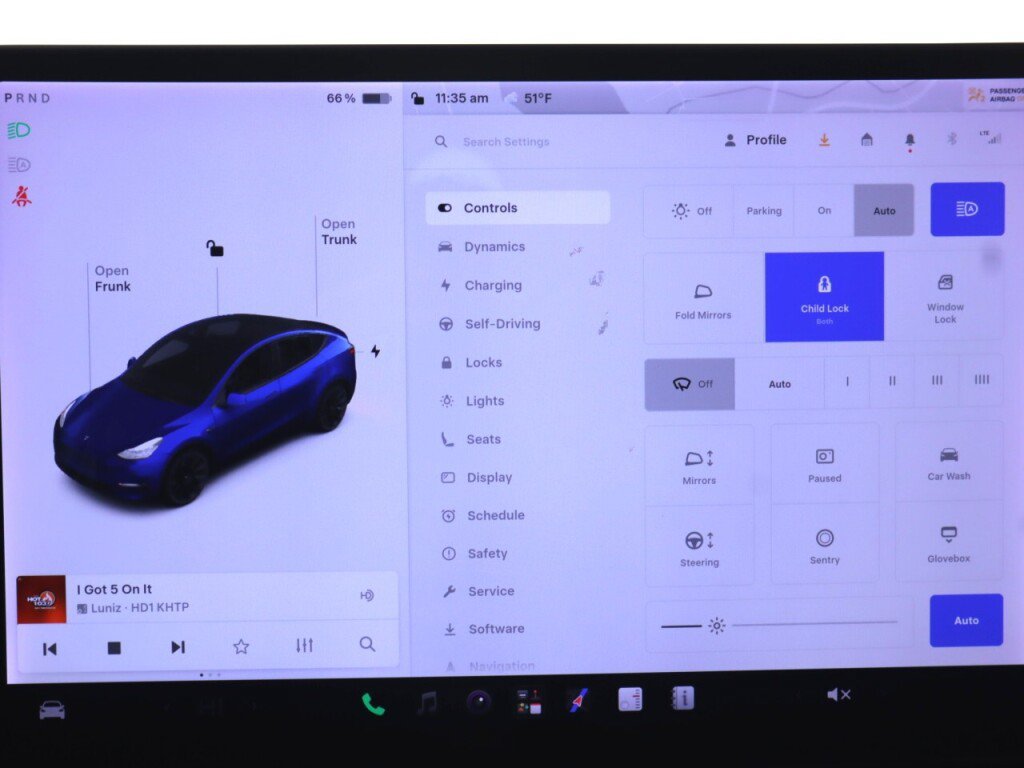 Used 2021 Tesla Model Y Long Range AWD/4WD image 21