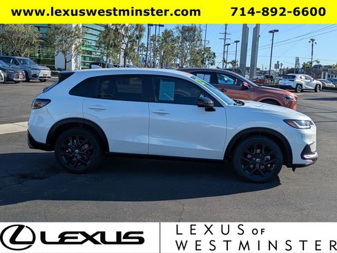 Used 2025 Honda HR-V Sport image 4