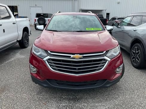 Used 2021 Chevrolet Equinox Premier AWD/4WD image 2