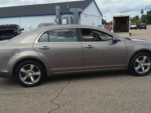 Used 2011 Chevrolet Malibu LT FWD image 9