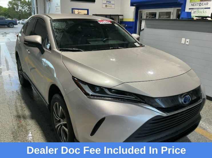 Used 2023 Toyota Venza LE AWD/4WD image 1
