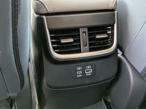 Used 2024 Subaru Outback Premium AWD/4WD image 25