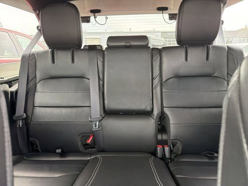 Used 2022 Jeep Wrangler Unlimited Sahara w/ Cold Weather Group image 20