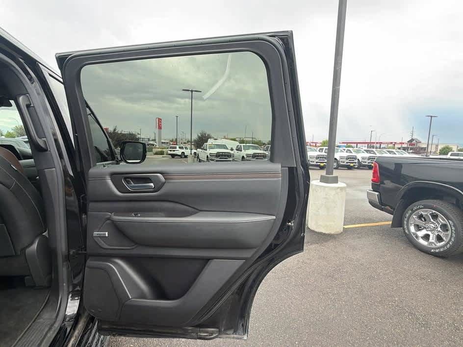 Used 2026 Nissan Armada SL w/ Captain's Chari Seat Package AWD/4WD image 25