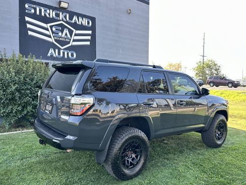 Used 2024 Toyota 4Runner TRD Off-Road Premium w/ Off Road Premium Plus Package AWD/4WD image 7