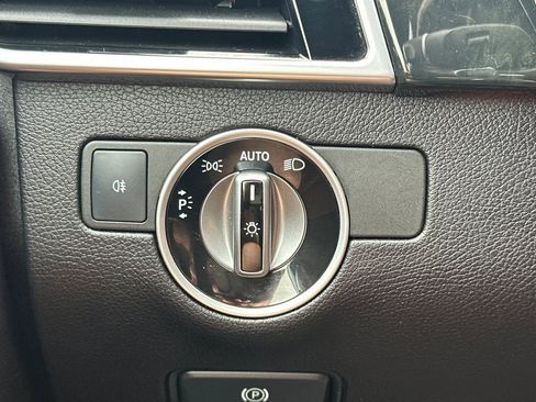 Used 2018 Mercedes-Benz GLS 550 4MATIC image 34
