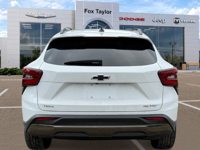 Used 2024 Chevrolet Trax ACTIV w/ Sunroof Package FWD image 5