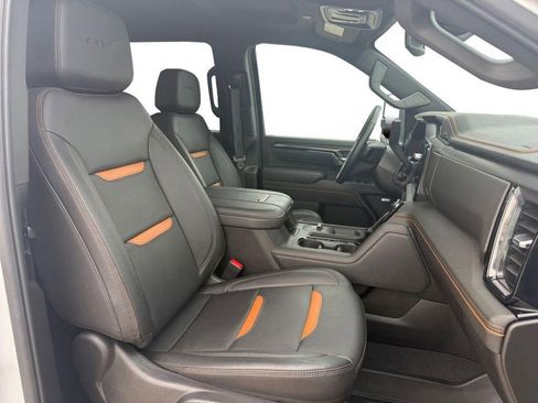 Used 2025 GMC Sierra 2500 AT4 AWD/4WD image 16