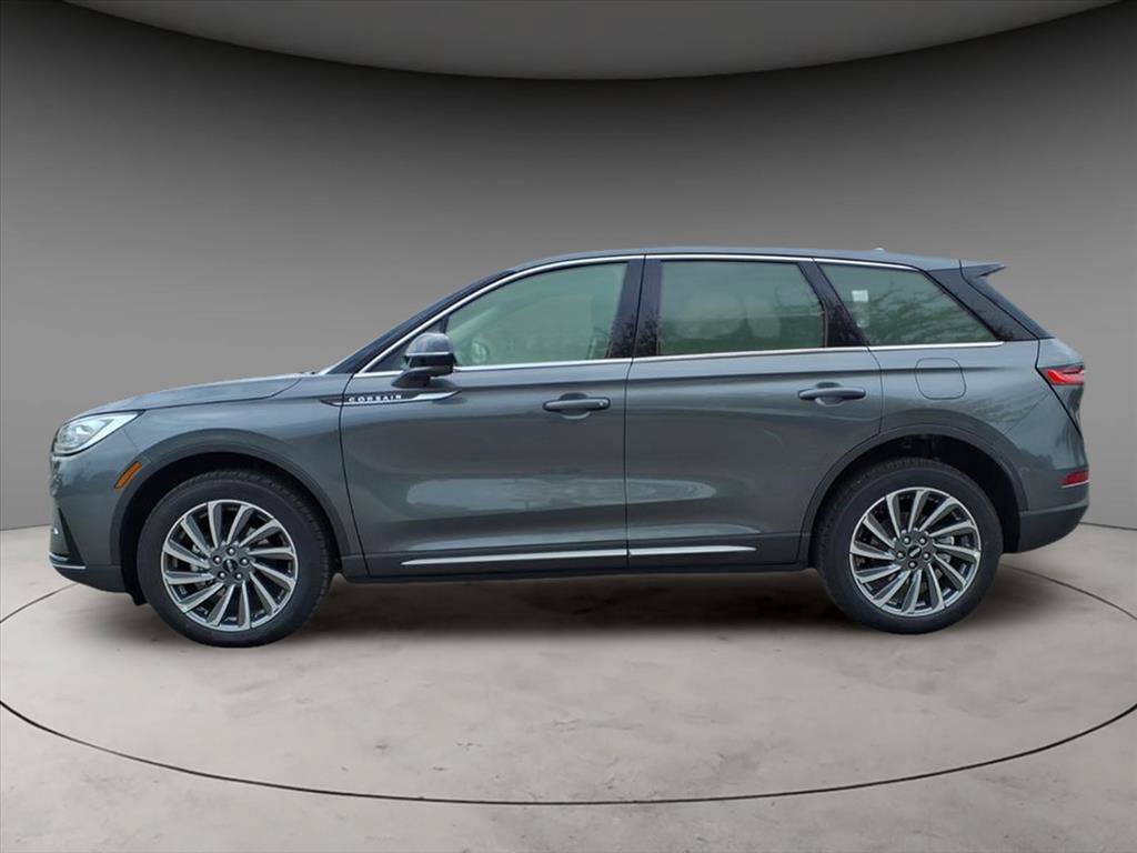 New 2025 Lincoln Corsair Reserve w/ Rear Removable Package Tray AWD/4WD image 2