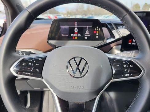 Used 2023 Volkswagen ID.4 Pro image 10