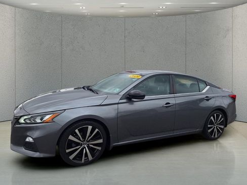 Used 2019 Nissan Altima 2.5 SR w/ SR Premium Package FWD image 1