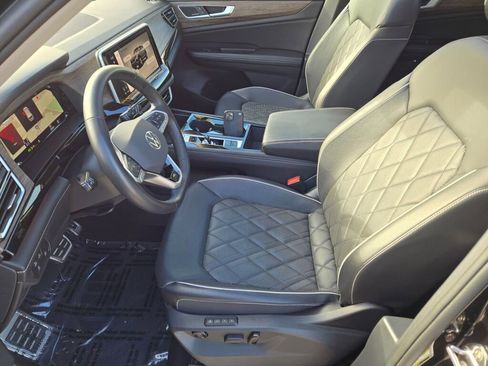 Used 2024 Volkswagen Atlas SEL Premium R-Line image 23