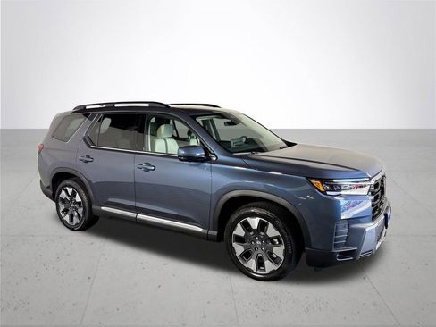 New 2026 Honda Pilot Touring image 4